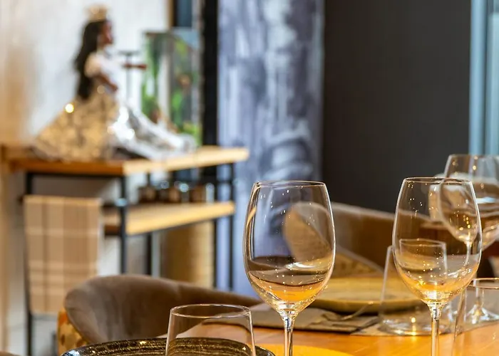 מלון Sunotel Aston