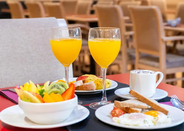 מלון Sunotel Aston 3*