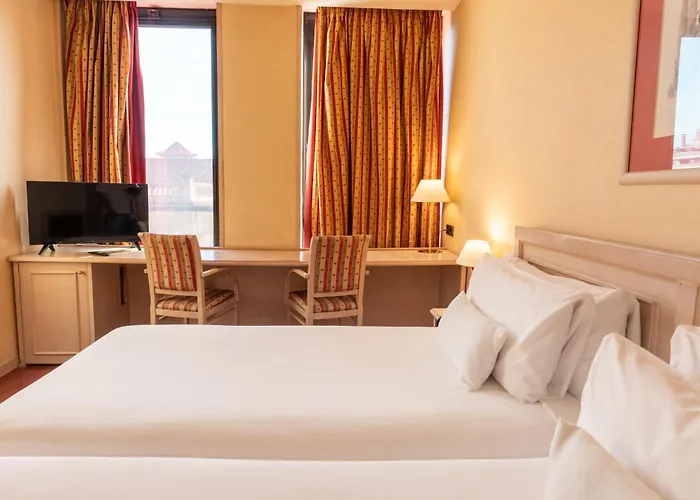 Sunotel Aston 3* ברצלונה