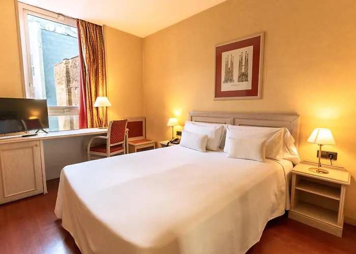 מלון Sunotel Aston