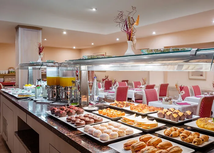 מלון Sunotel Aston 3*