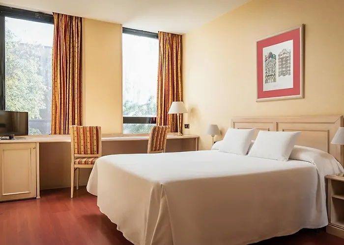 מלון Sunotel Aston 3*