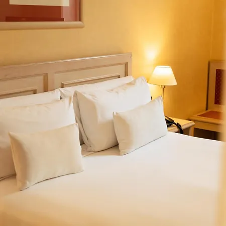 Sunotel Aston Otel 3*